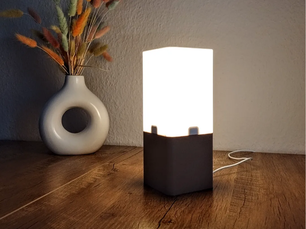 Kit Lampe LED 001 - 2 Variations de Base - 4 Abat-jours