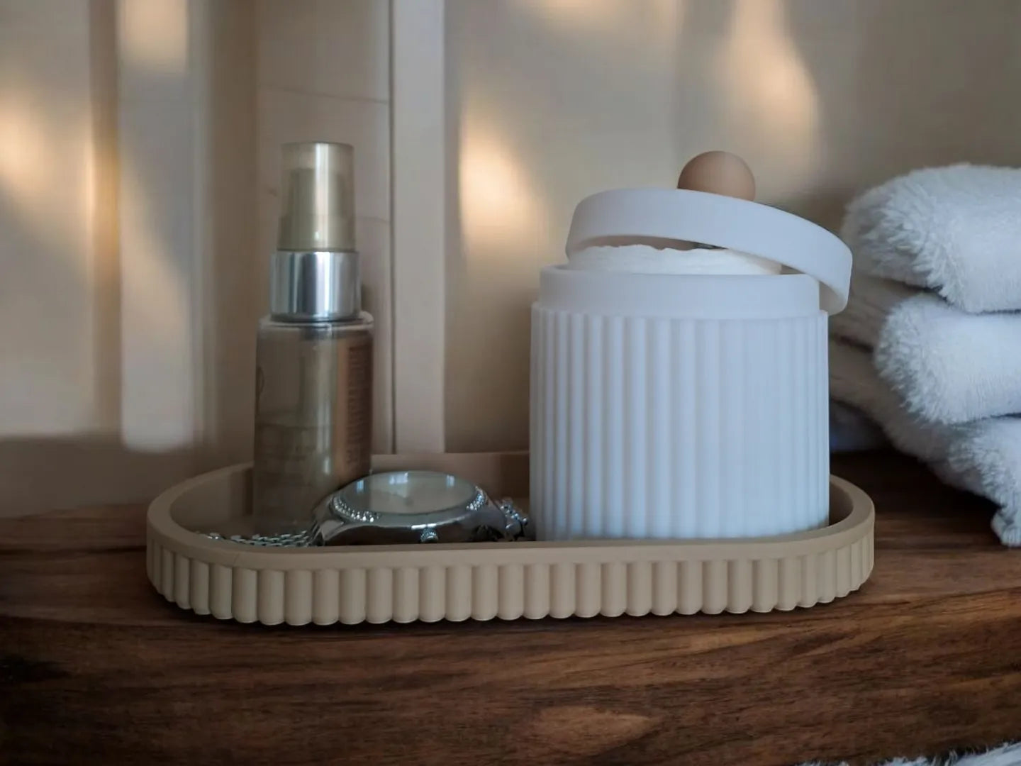 Ensemble de bijoux et d'organisateur de salle de bain côtelé