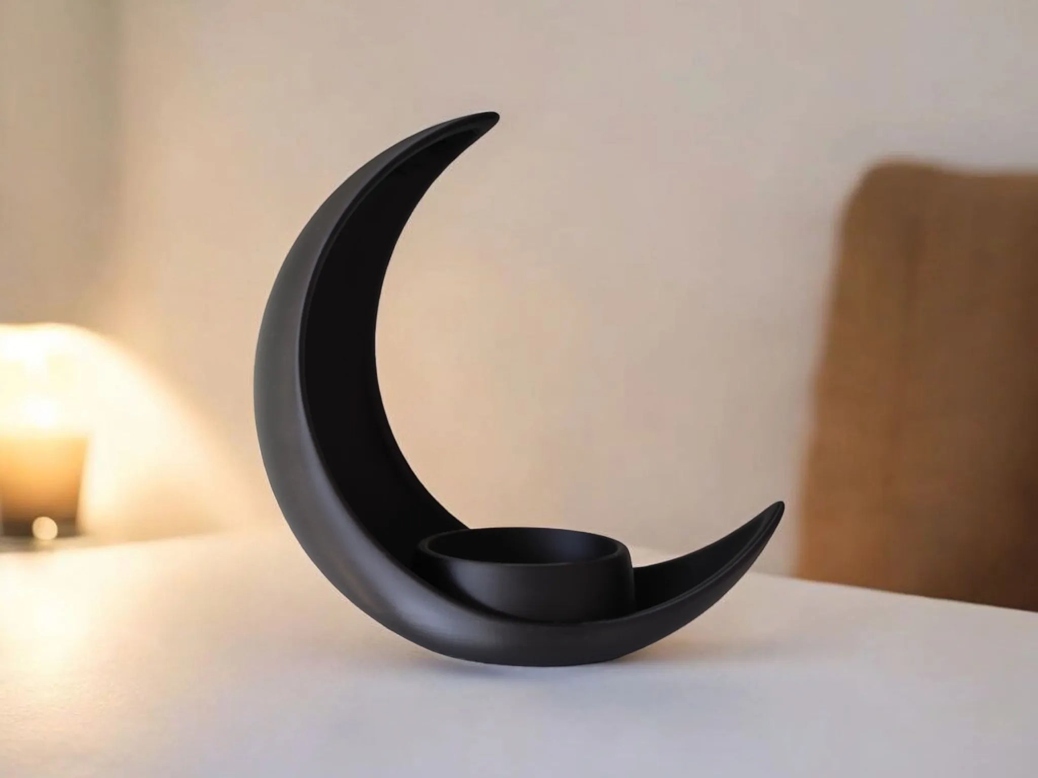 Décoration en forme de croissant de lune avec pot de plante elliptique