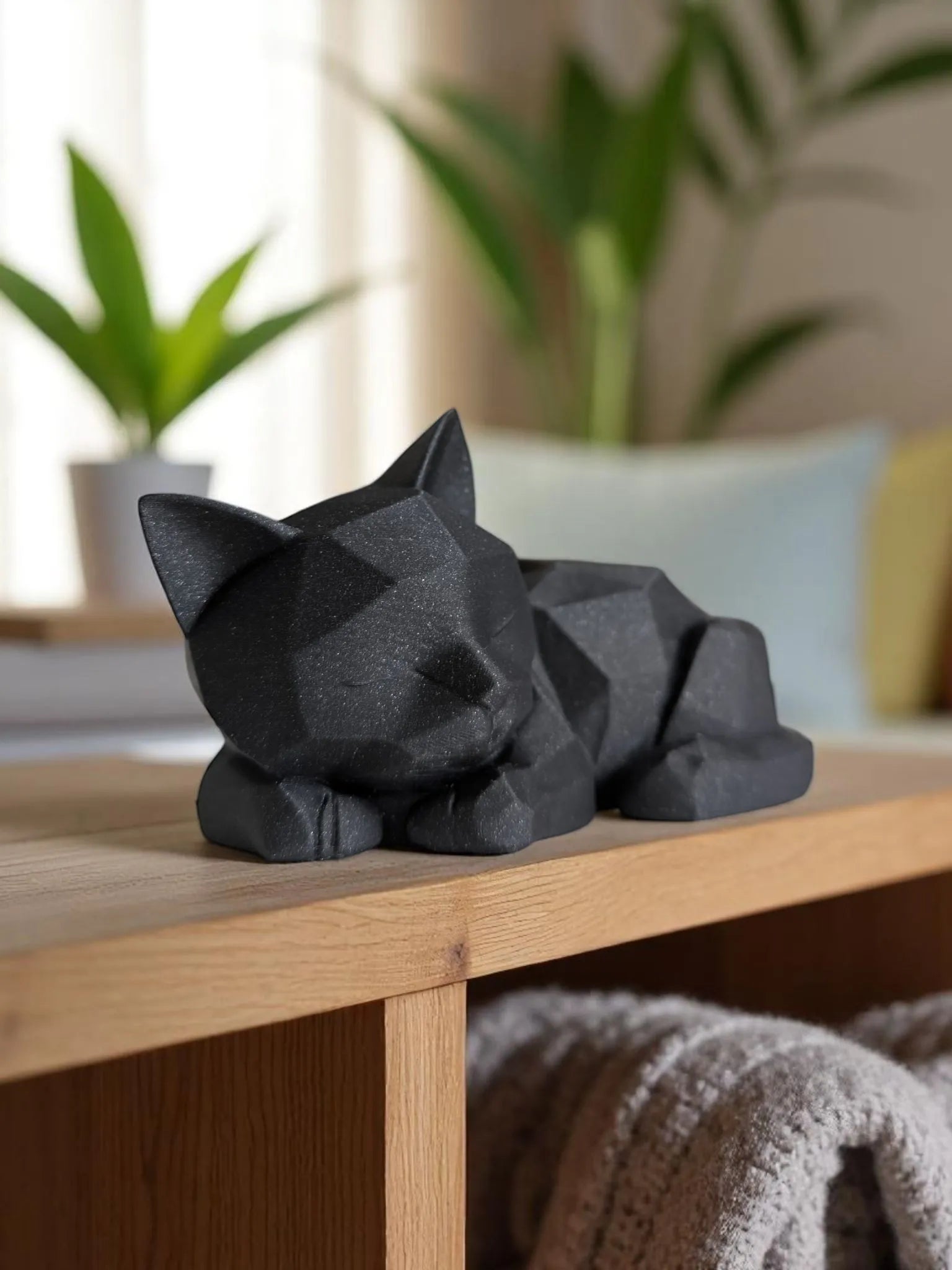Adorable Chaton Polygonal Endormi
